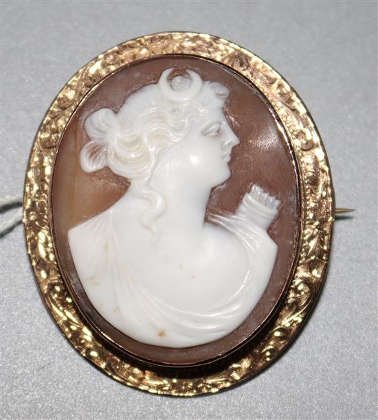 9ct gold cameo brooch